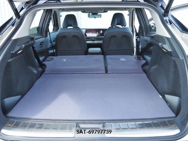 Nissan Ariya 2023-10 260677-14