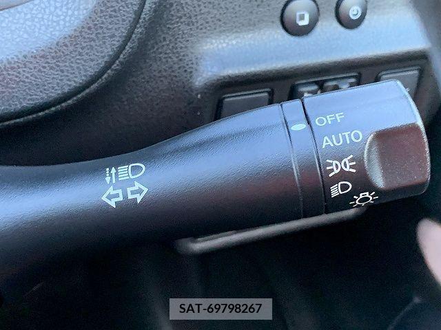 Nissan NOTE 2017-03 204687-11