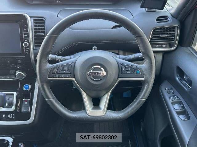 Nissan SERENA 2018-11 324980-13