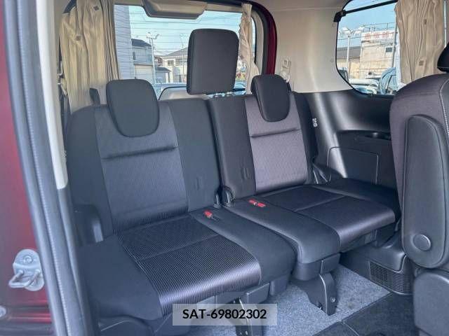 Nissan SERENA 2018-11 324980-11