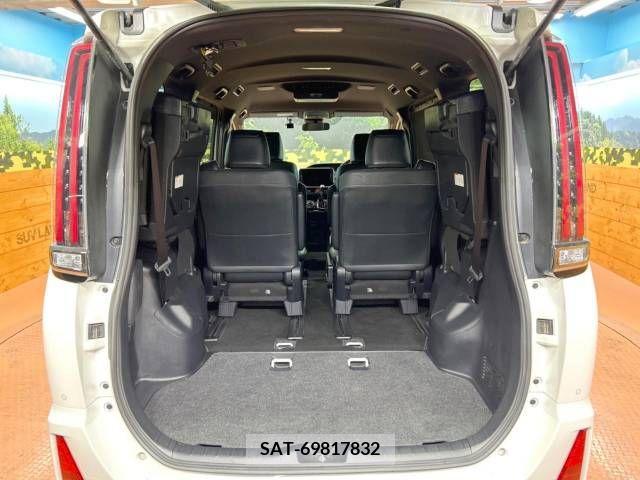 Toyota NOAH 2019-12 209728-11