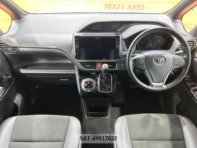 Toyota NOAH 2019-12 209728-1