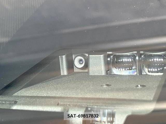 Toyota NOAH 2019-12 209728-6