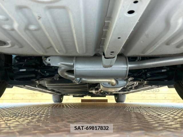 Toyota NOAH 2019-12 209728-19