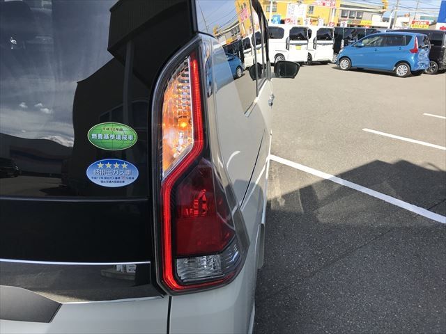 Nissan SERENA 2018-08 19838-6