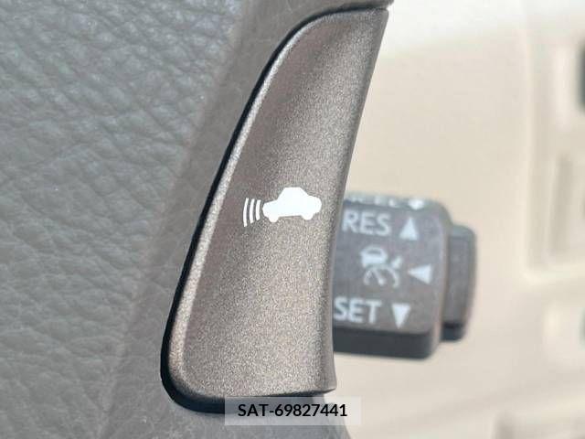 Lexus LS 2007-07 388372-3