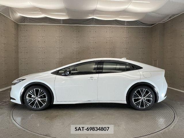 Toyota PRIUS 2023-11 350154-7