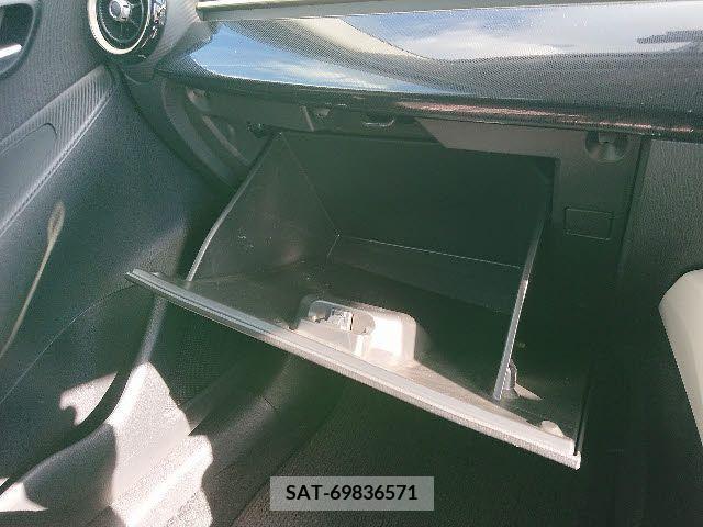 Mazda DEMIO 2015-07 206651-23