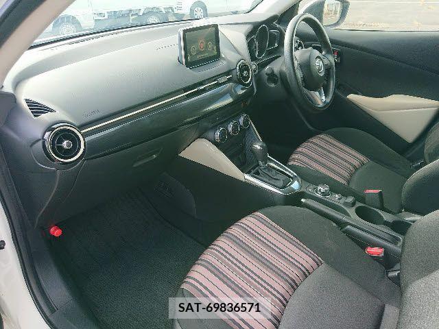 Mazda DEMIO 2015-07 206651-18
