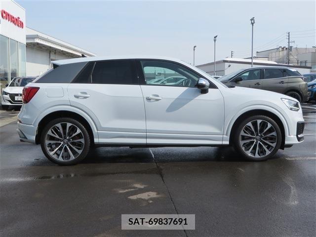 Audi SQ2 2019-12 318022-6