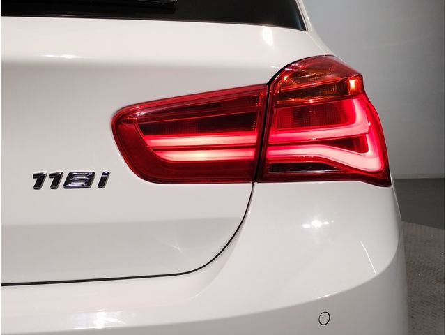 Bmw 1 SERIES 2017-01 27158-9
