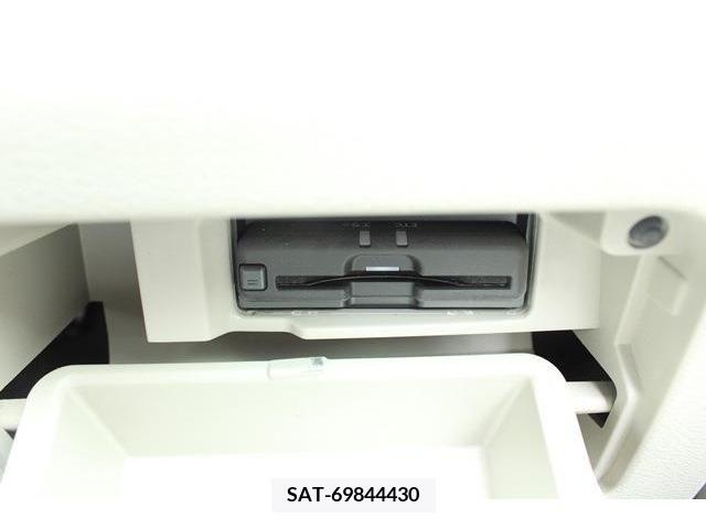Nissan SERENA 2019-08 352132-4