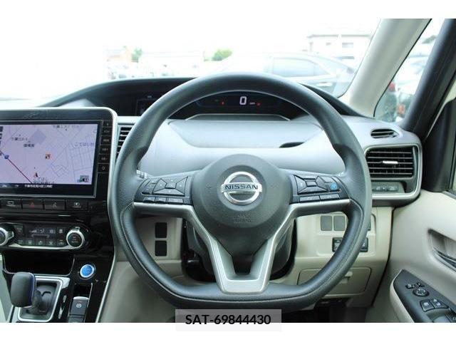 Nissan SERENA 2019-08 352132-2