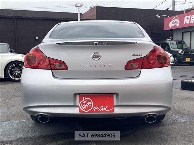 Nissan SKYLINE 2011-10 285206-5