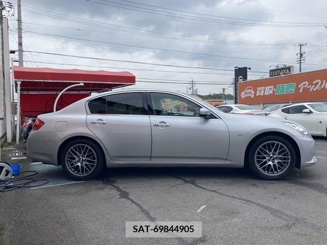 Nissan SKYLINE 2011-10 285206-3