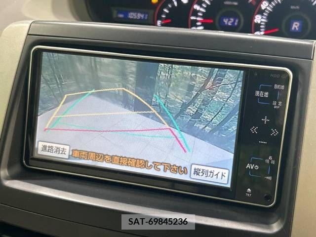 Toyota NOAH 2009-11 335323-3