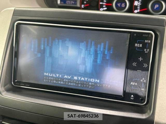 Toyota NOAH 2009-11 335323-2