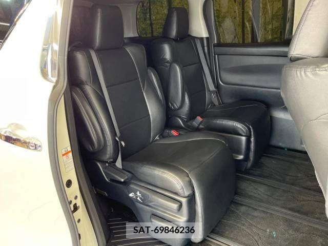 Toyota ALPHARD 2016-01 281037-9