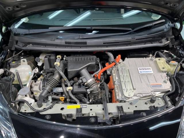 Nissan NOTE 2018-11 9781-18