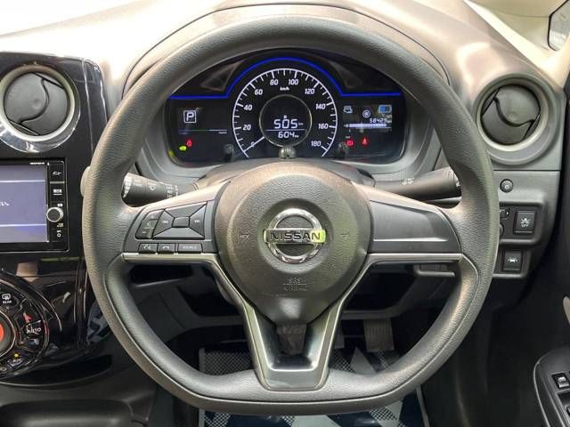 Nissan NOTE 2018-11 9781-11