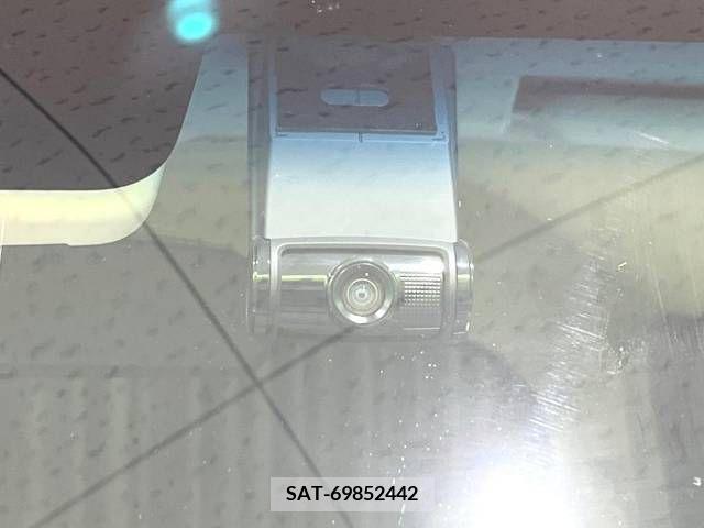 Honda N BOX 2020-06 241456-6