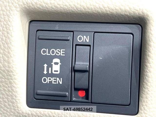 Honda N BOX 2020-06 241456-3