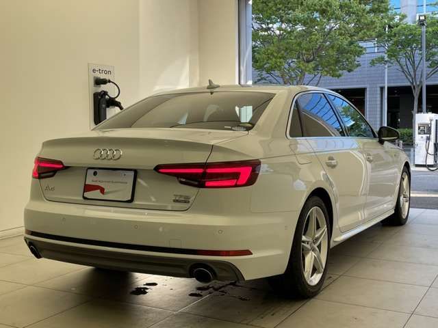Audi A4 2018-06 20019-1