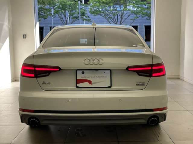 Audi A4 2018-06 20019-3