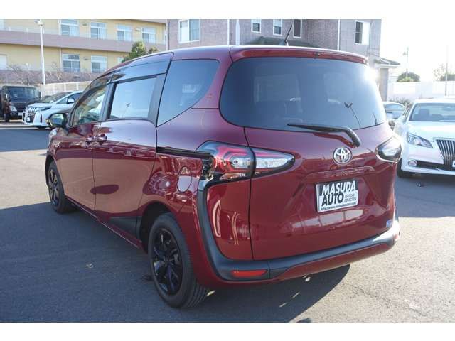 Toyota SIENTA 2022-06 189967-4