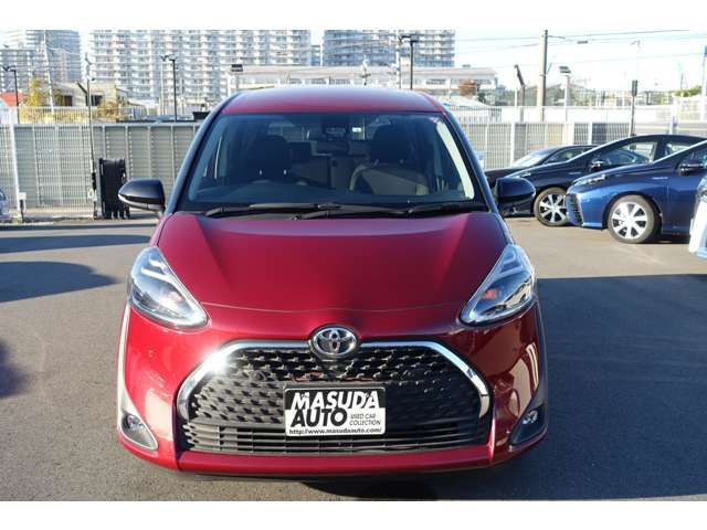 Toyota SIENTA 2022-06 189967-1