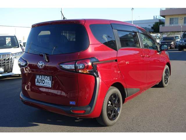Toyota SIENTA 2022-06 189967-6