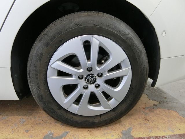 Toyota PRIUS 2018-03 3757-15