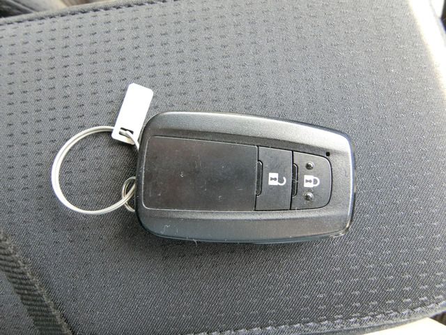 Toyota PRIUS 2018-03 3757-16
