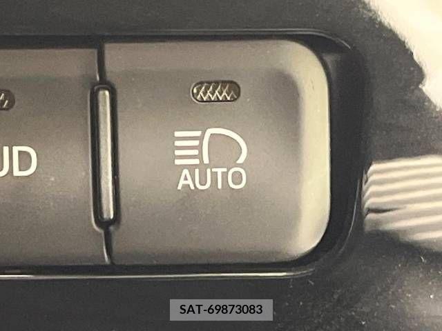 Toyota PRIUS 2017-10 282202-6