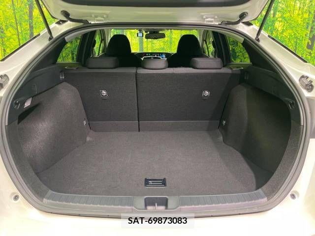 Toyota PRIUS 2017-10 282202-10