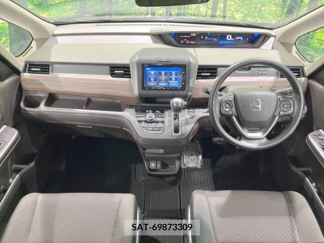 Honda FREED 2022-03 270335-1