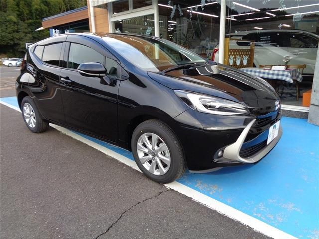 Toyota AQUA 2023-11 182018-4