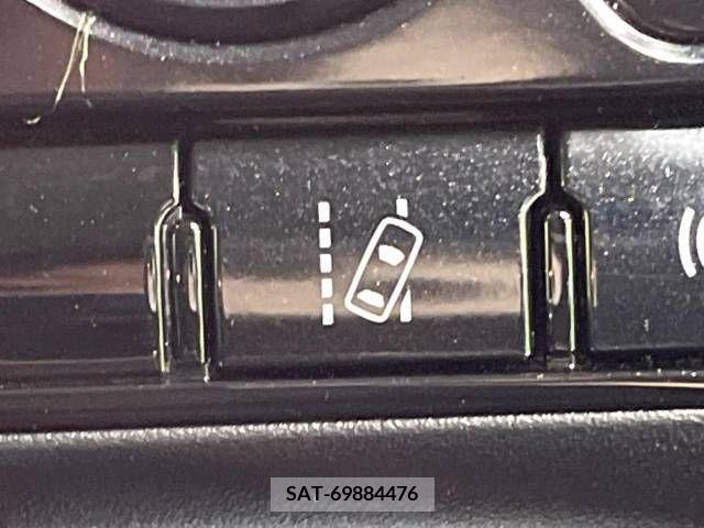 Toyota PRIUS 2019-08 216590-6