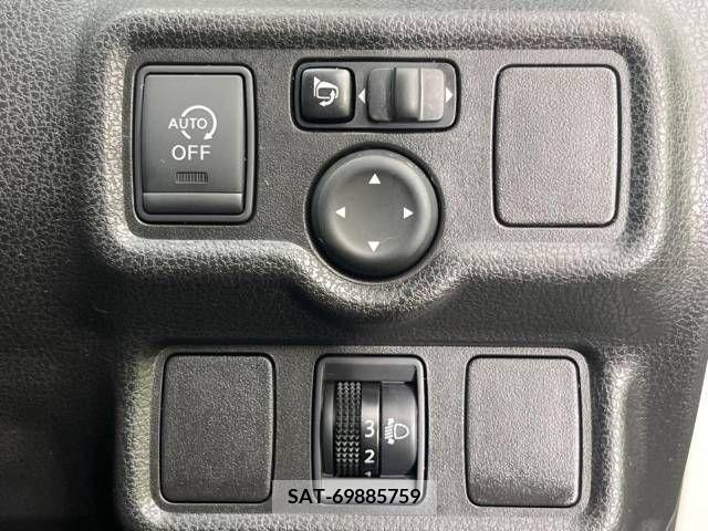 Nissan NOTE 2014-03 340875-5