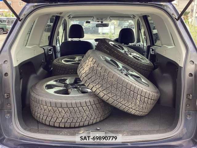 Subaru FORESTER 2018-06 390937-6
