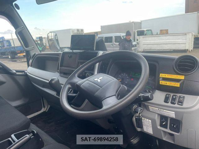 Mitsubishi CANTER 2018-05 252443-8