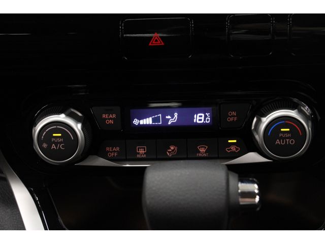 Nissan SERENA 2016-12 11168-8