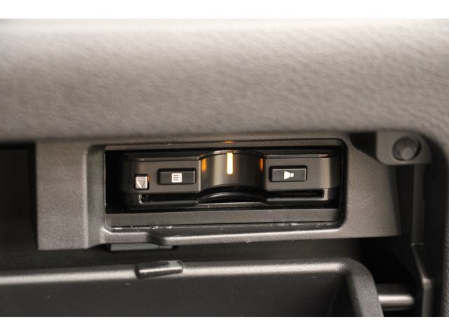 Nissan SERENA 2016-12 11168-9