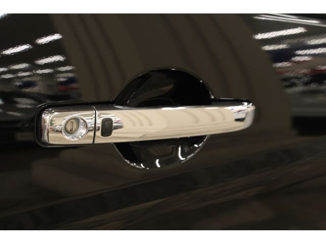Nissan SERENA 2016-12 11168-19