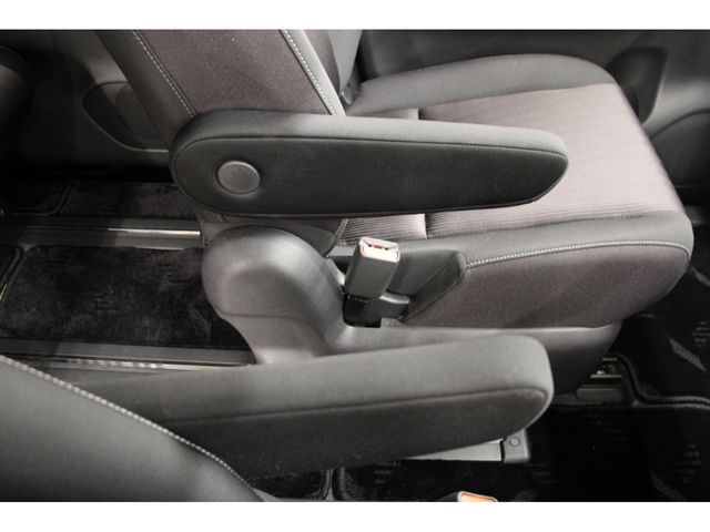 Nissan SERENA 2016-12 11168-11