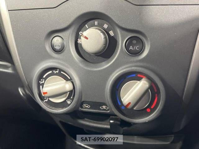 Nissan NOTE 2013-08 302319-7