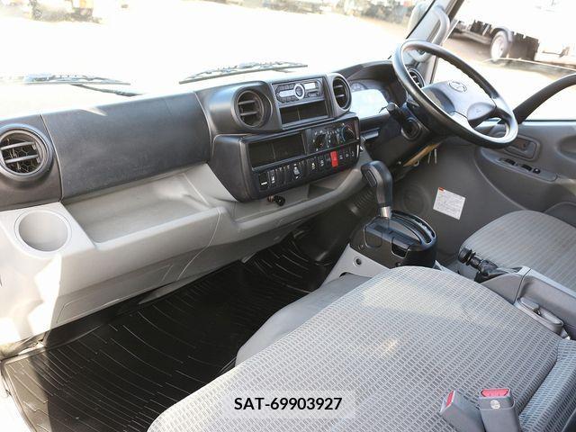 Hino DUTRO 2018-12 207625-27