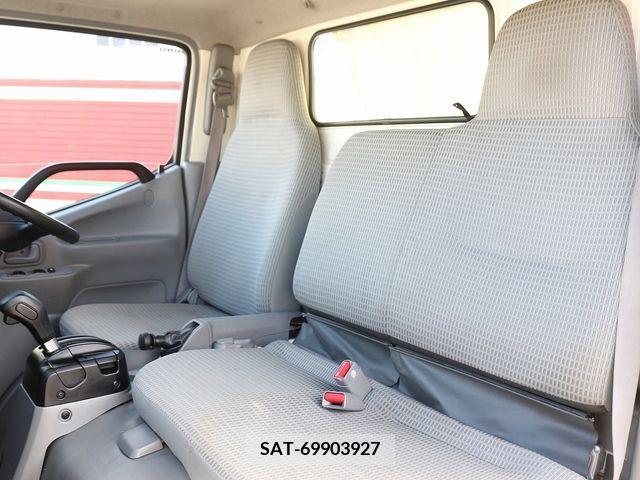 Hino DUTRO 2018-12 207625-28