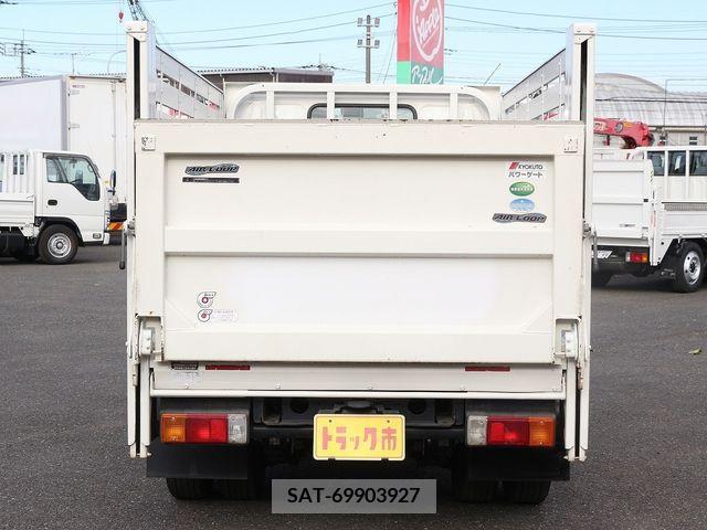 Hino DUTRO 2018-12 207625-5