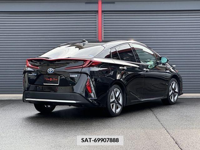 Toyota PRIUS PHV 2018-06 337229-2